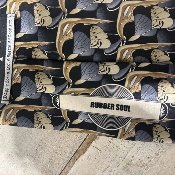 Vintage Beatles The Rubber Sole Album Neck Tie - Picture 3 of 7